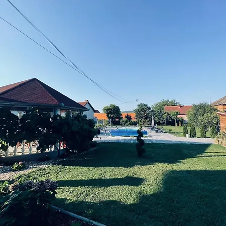 Sobe Djurdjevic Гостевой дом Zatonje