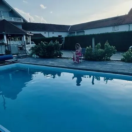 Гостевой дом Sobe Djurdjevic Zatonje